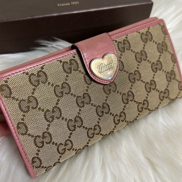 💯Authentic Gucci Bifold Long wallet 🍀 - Picture 13 of 15